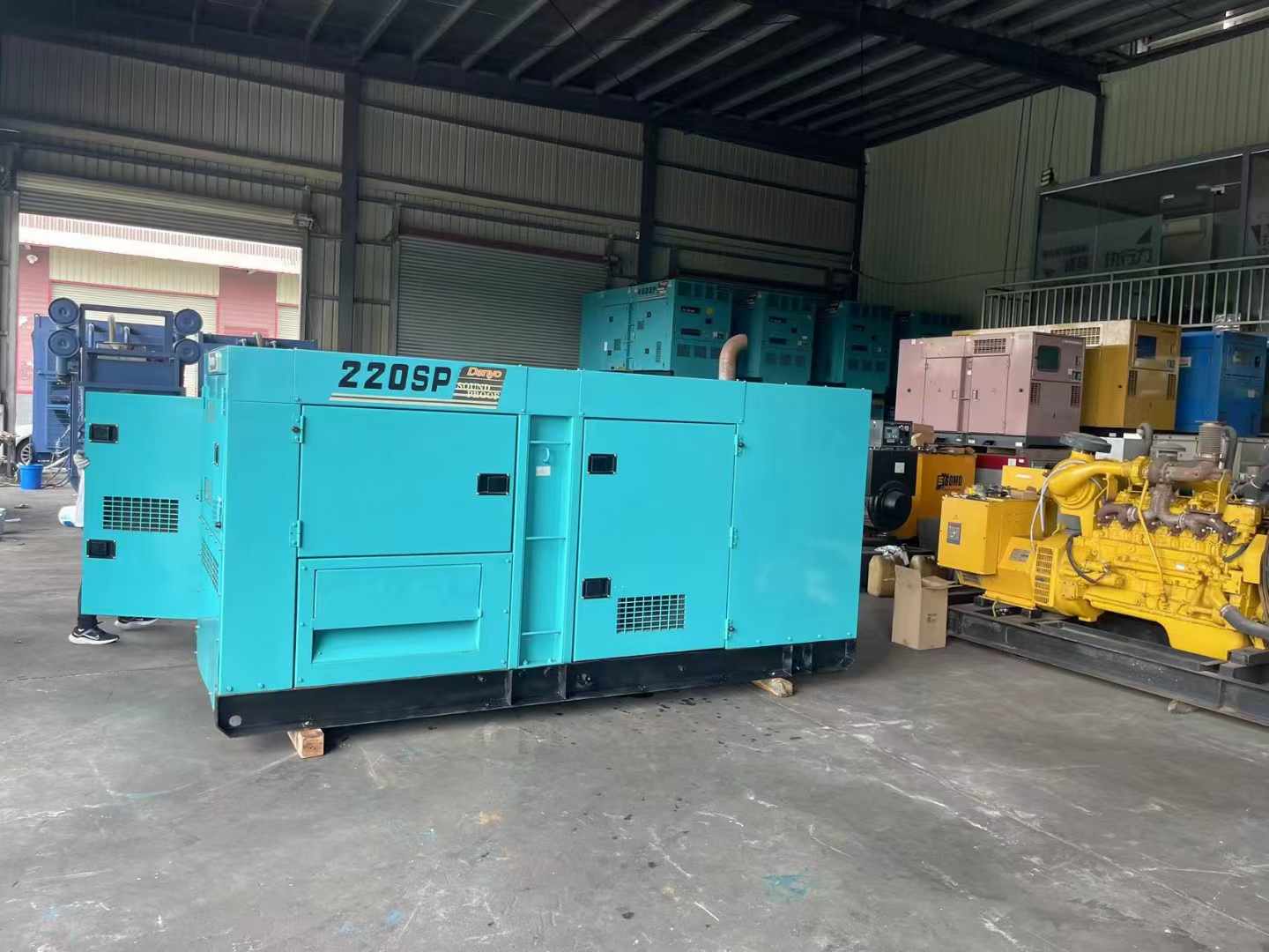 韶关柴油发电机组长期不间断运行时，如何监控其温度和压力？