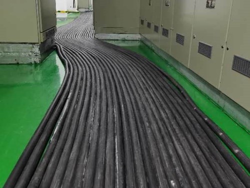 韶关如何根据理论计算公式计算温度对特定电压测量结果的影响？